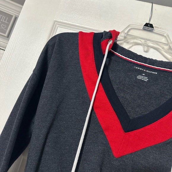 Tommy Hilfiger Women's Cropped Hoodie - Picture 6 of 15